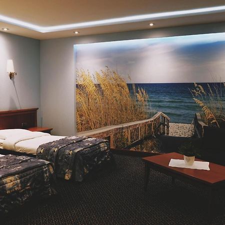 Zajazd Restauracja Paradise Чаплинек Екстериор снимка