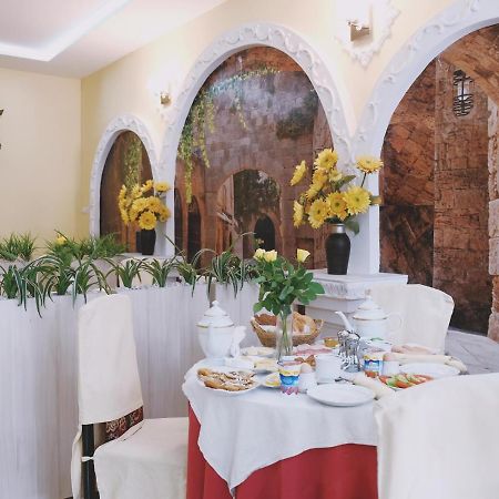 Zajazd Restauracja Paradise Чаплинек Екстериор снимка