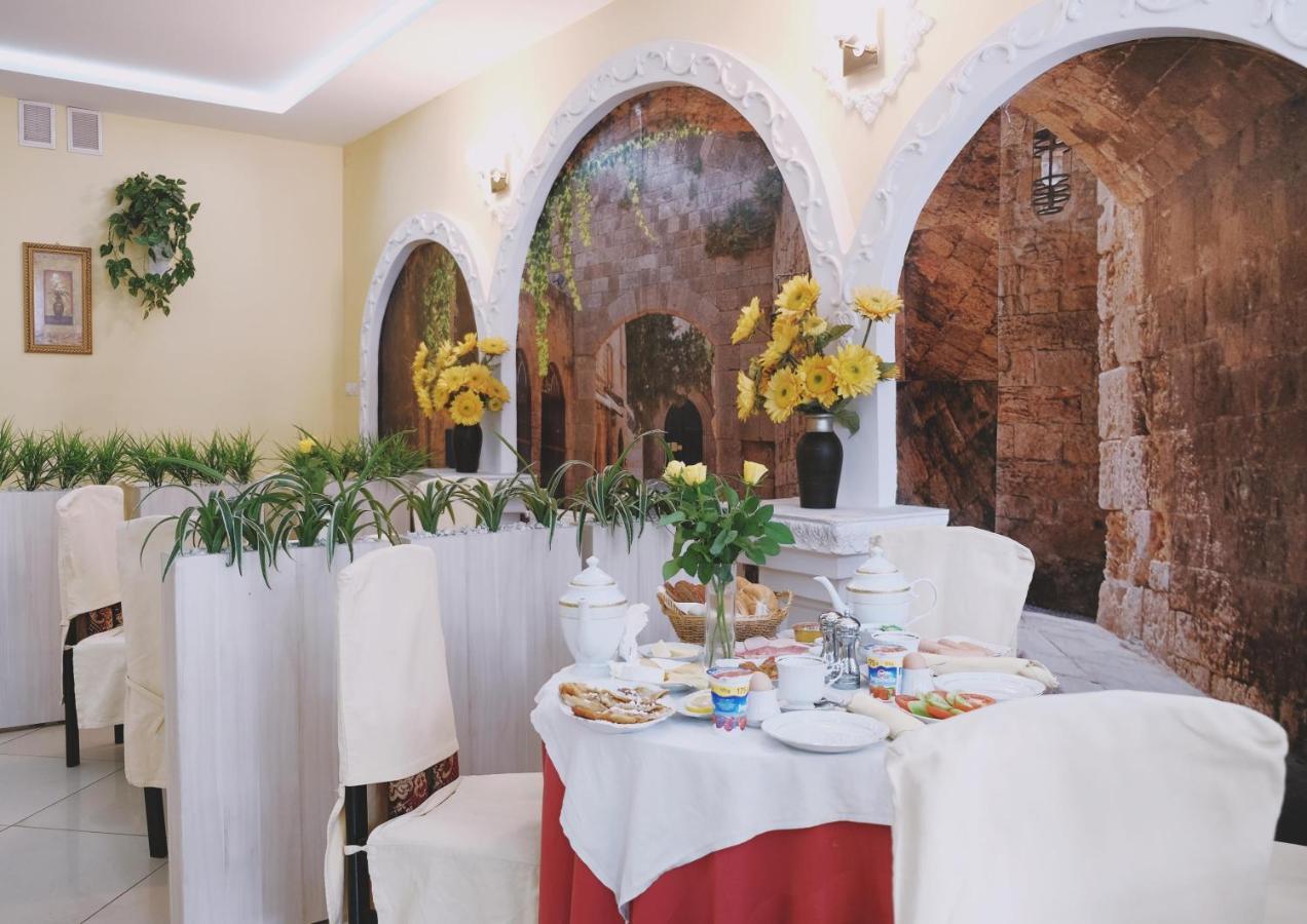 Zajazd Restauracja Paradise Чаплинек Екстериор снимка
