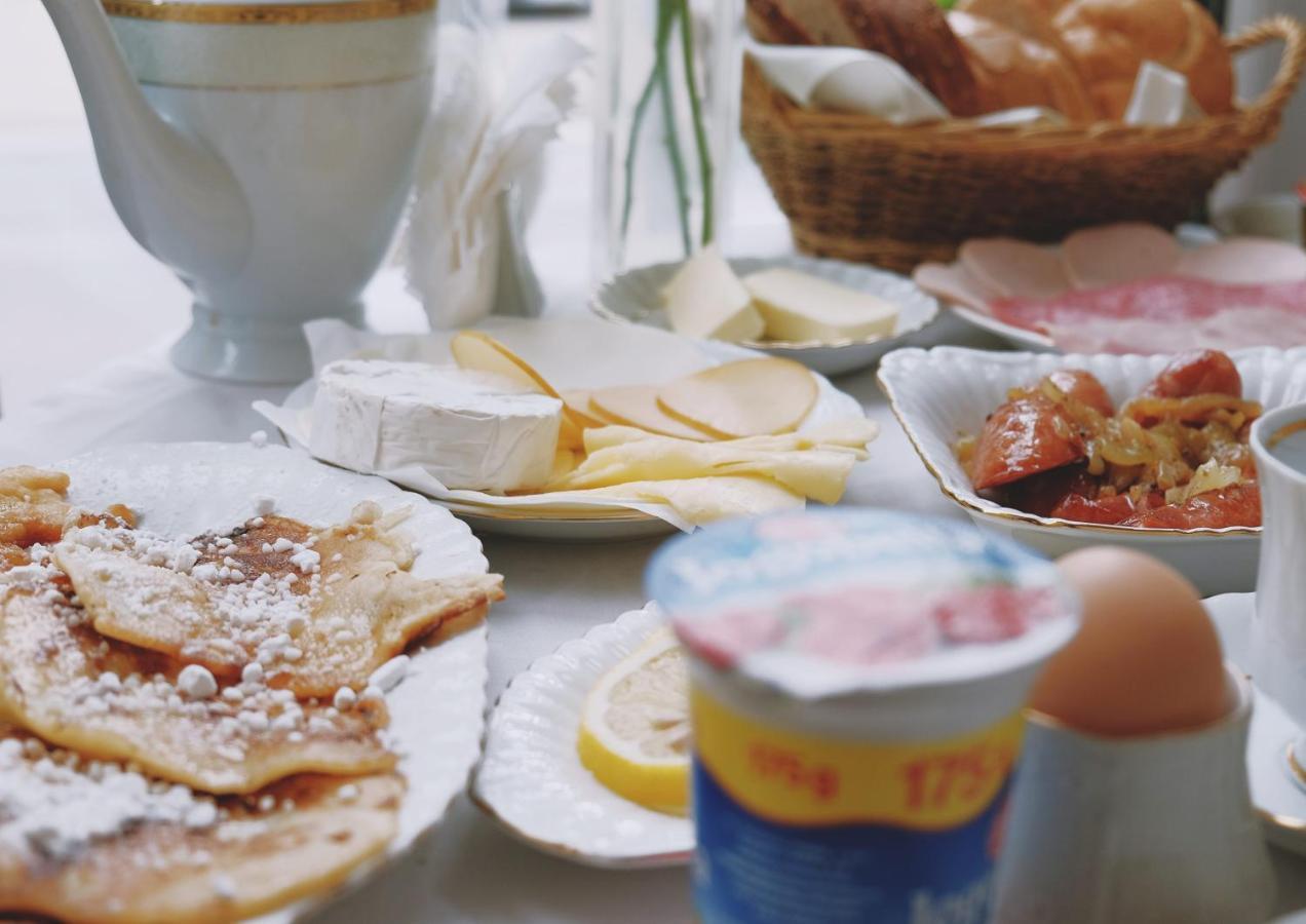 Zajazd Restauracja Paradise Чаплинек Екстериор снимка